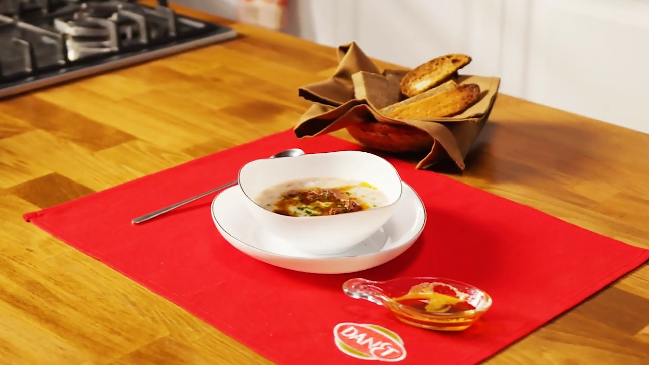 Limonlu Yoğurtlu Gerdan Çorbası